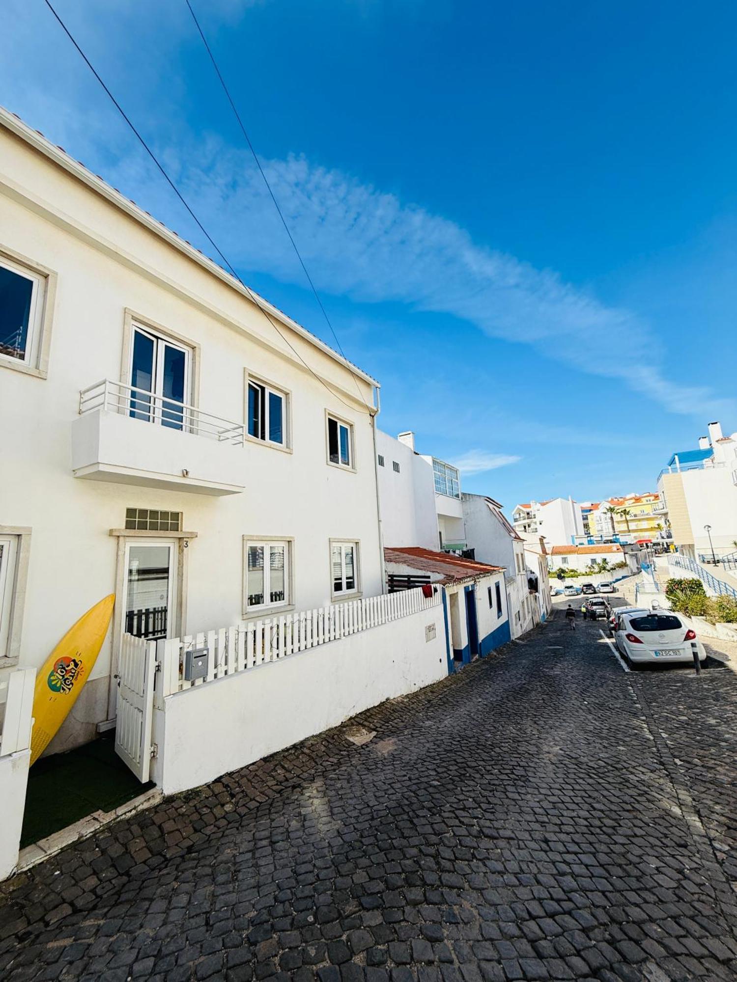70'S Hostel Ericeira Exteriör bild